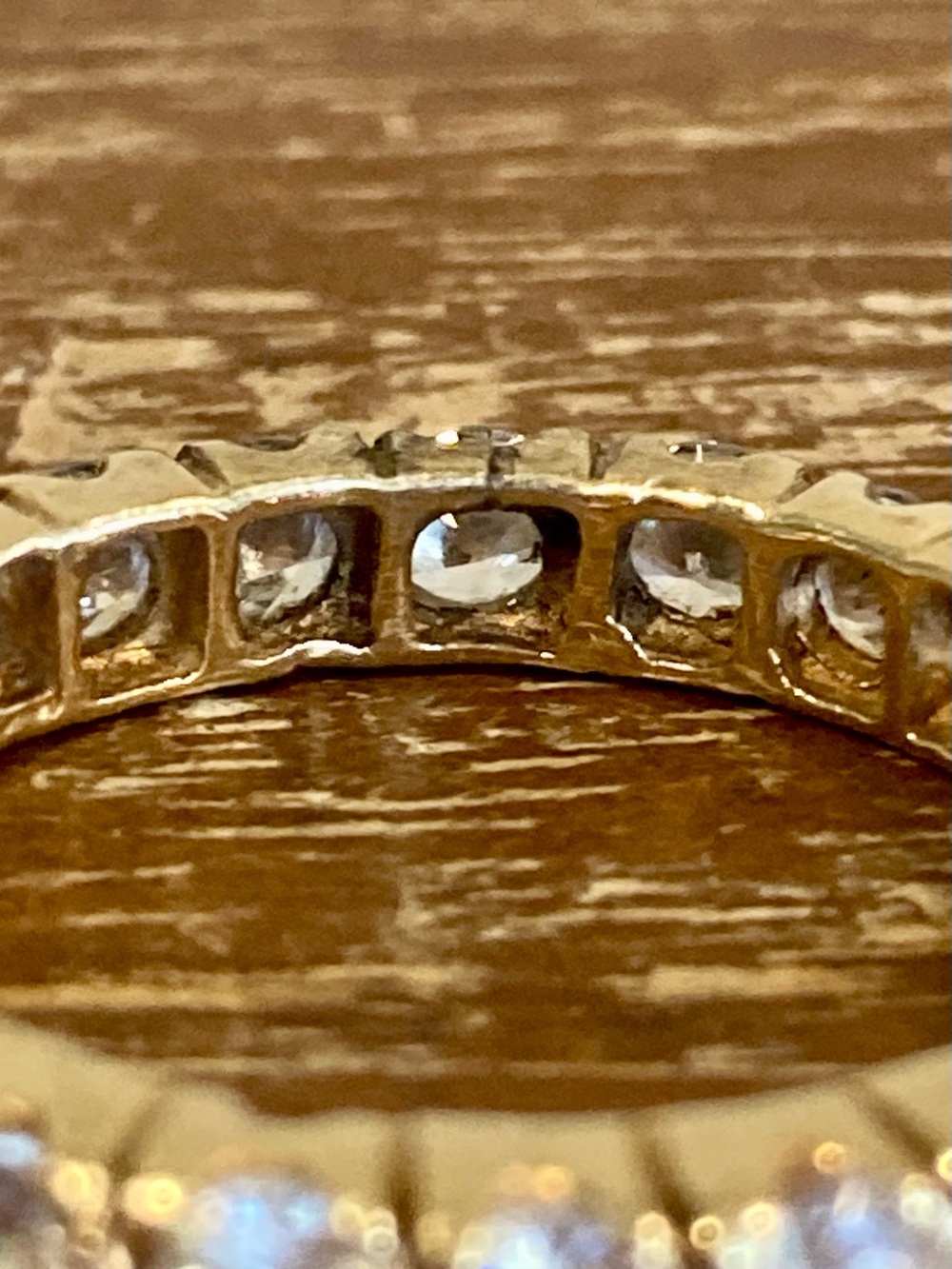 Gold Tone Eternity Band Ring Clear Stones Size 8 - Has a Crack - Picture 12 of 17